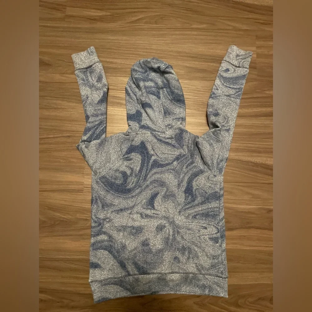 Athleta Girl marble Kids Gray and blue pullover hoodie size S/7